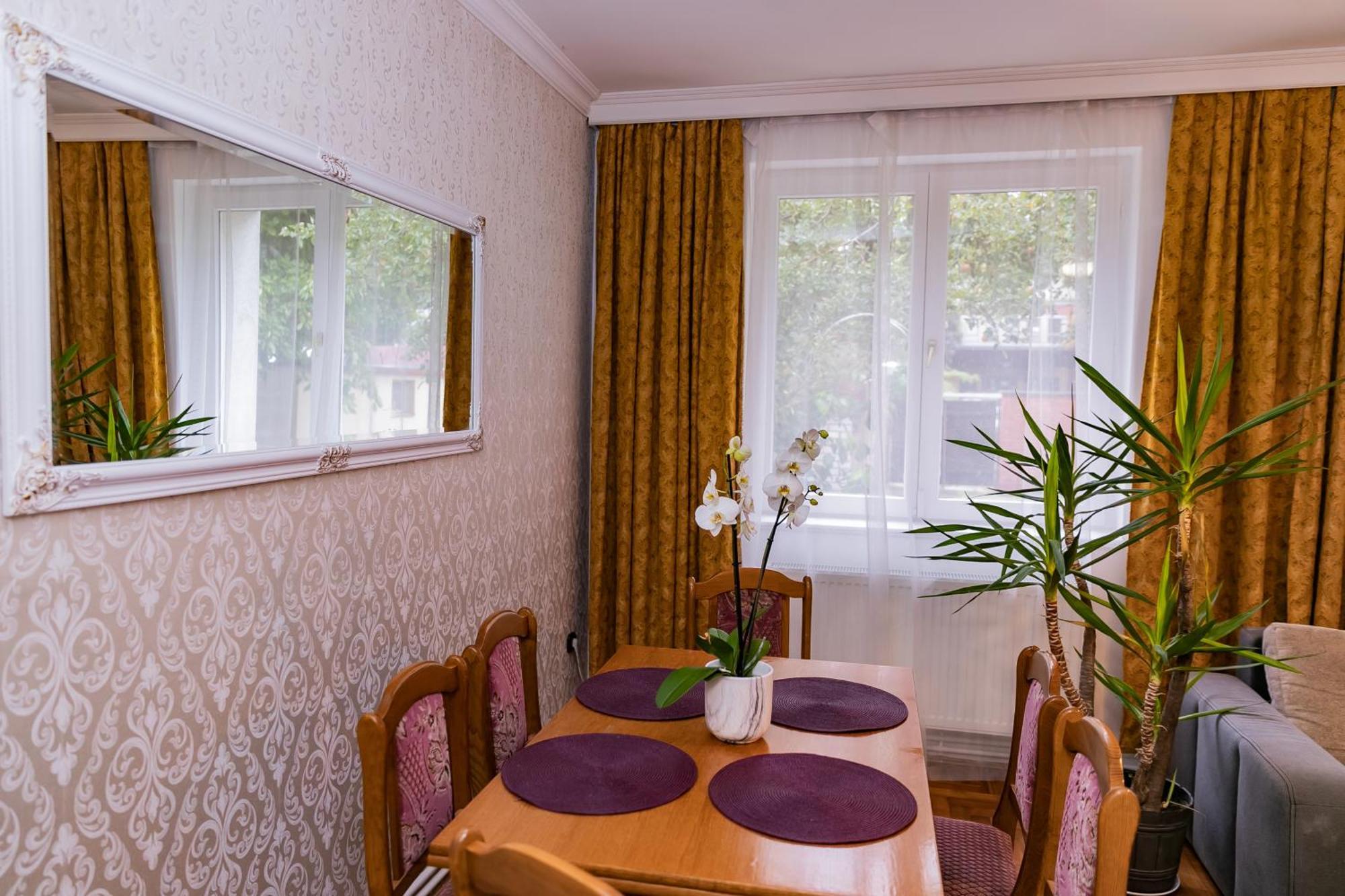 Apartment Center House - Otthon, Csak Mashol! *