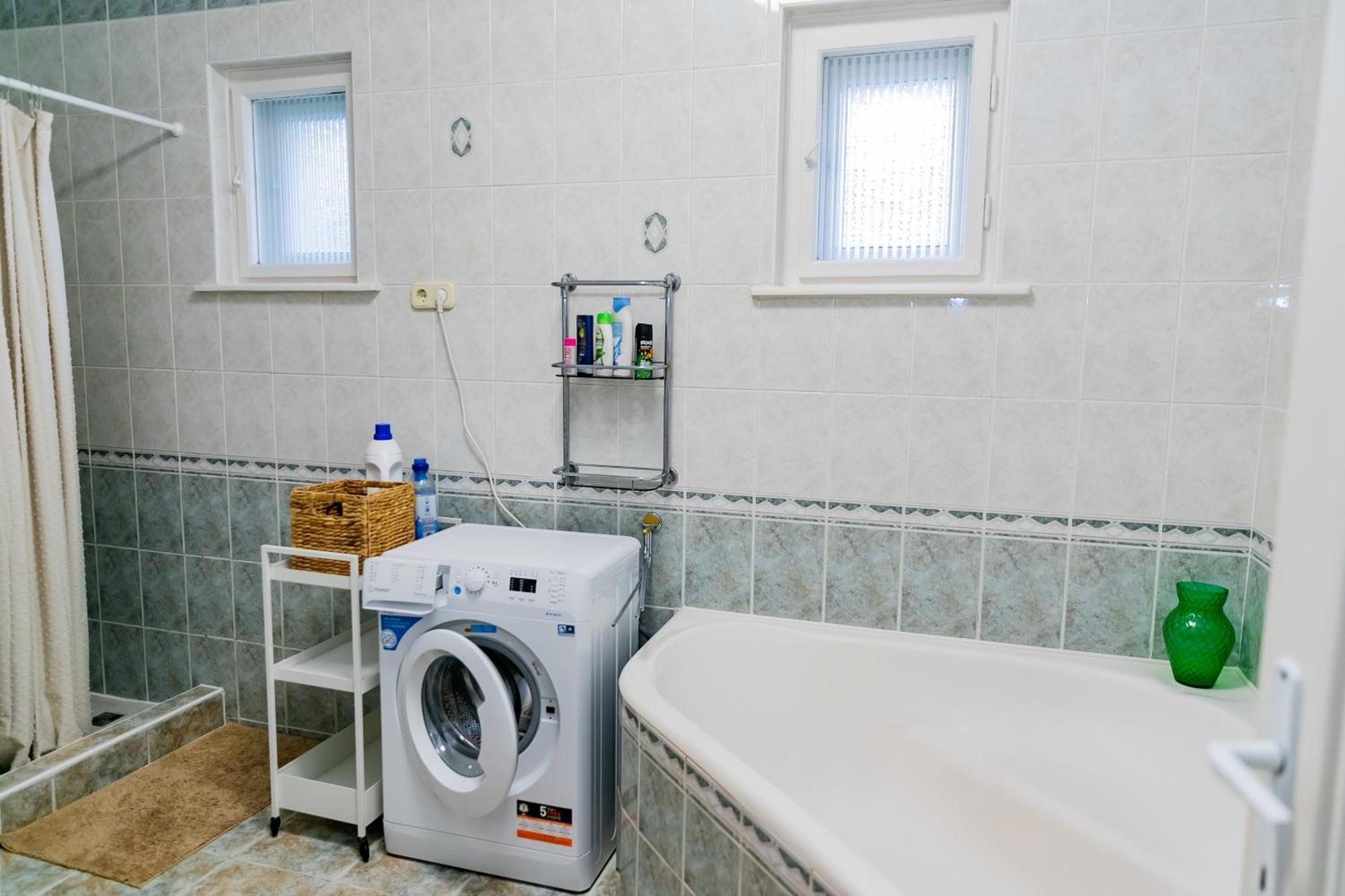Center House - Otthon, Csak Mashol! Apartment Dunaujvaros