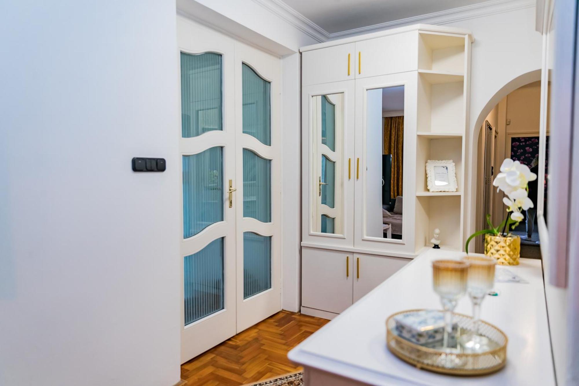 Center House - Otthon, Csak Mashol! Apartment *